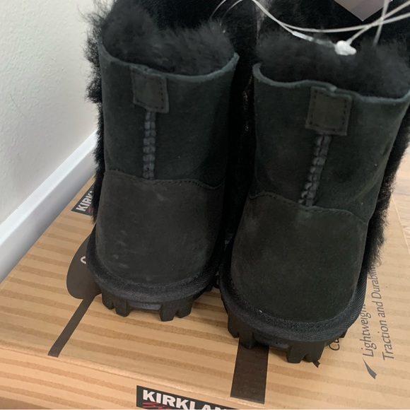 Kirkland Signature Ladies’ Shearling Short Boots - Picture 3 of 6